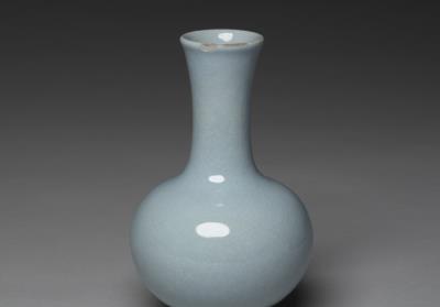 图片[3]-Long-necked vase with green glaze, Qing dynasty, Qianlong reign (1736-1795)-China Archive